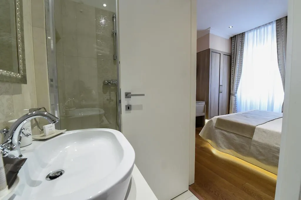 Domus Clara Hotel Rome