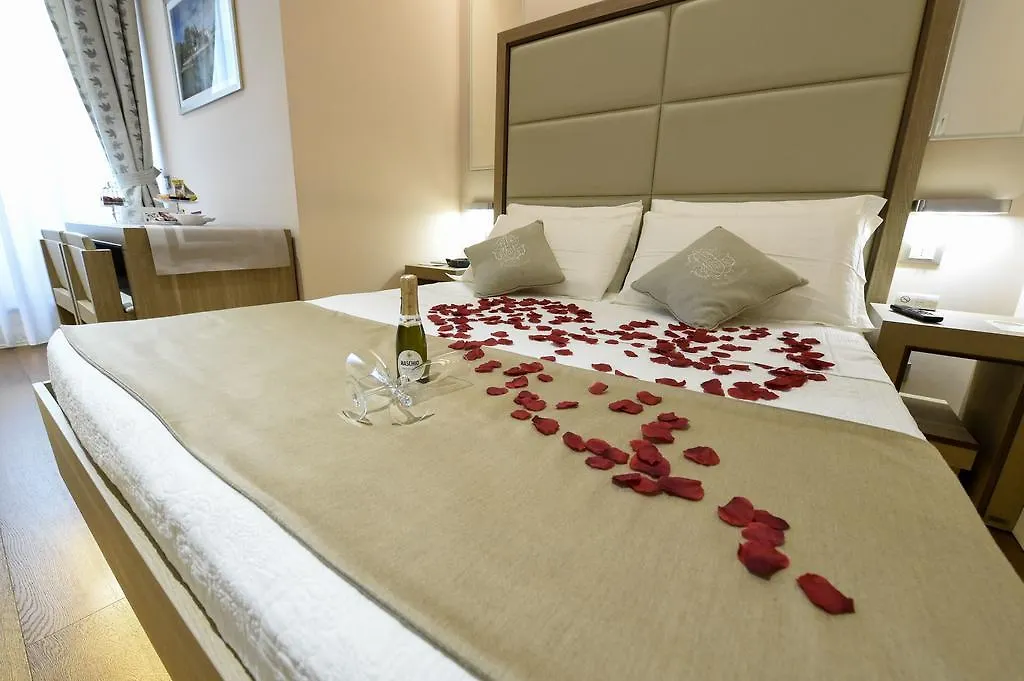 Domus Clara Hotel Rome 3*,  Italy