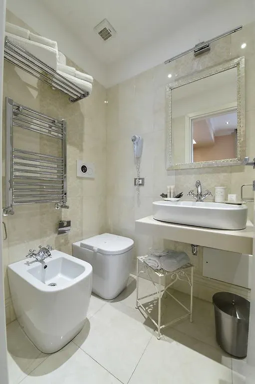 Domus Clara Hotel Rome 3*,