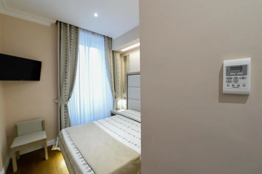Domus Clara Hotel Rome