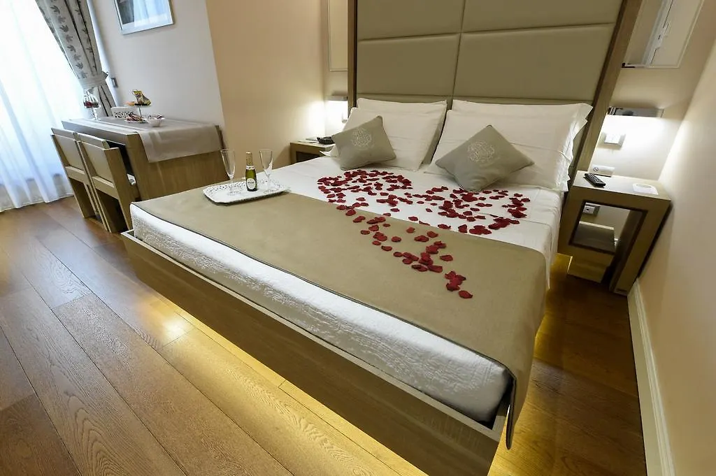 Domus Clara Hotel Rome Guest house